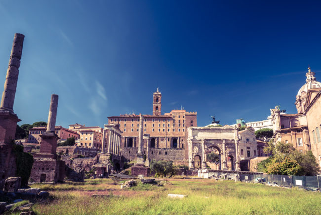Campitelli, Italy - GPS 41.892287, 12.485658 - Panasonic GH4 + Panasonic Lumix G Vario 12-35mm/2,8 OIS - 24mm - 1/60 - f/9.0 - ISO200
