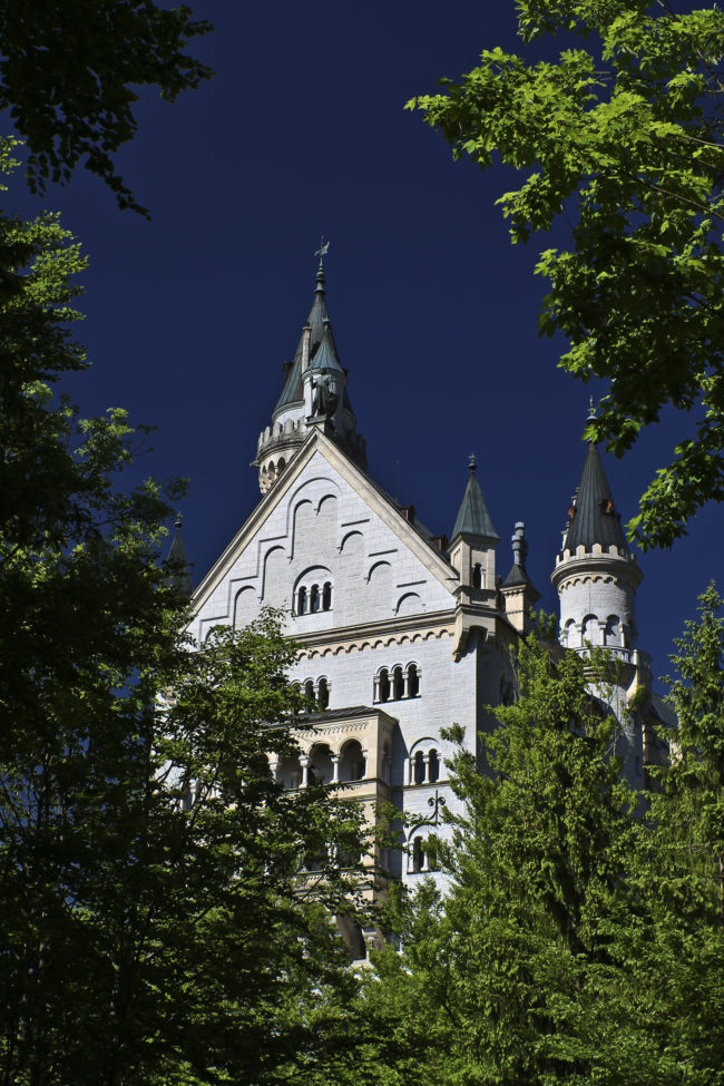 Hohenschwangau, Germany - GPS 47.556995, 10.748020 - Canon EOS 7D + Canon EF-S 17-85mm f/4-5.6 IS USM -  - 0/1 - f/8.0 - ISO100