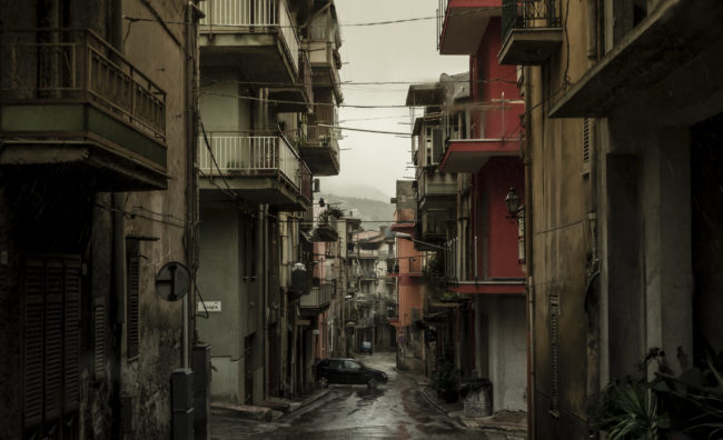 Misilmeri, Italy - GPS 38.033728, 13.452145 - SONY DSC-RX100 + 28-100mm F1.8-4.9 - 59mm - 1/200 - f/3.5 - ISO100