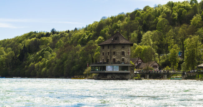 Laufen, Switzerland - GPS 47.677532, 8.612670 - Canon EOS 7D + Sigma 17-50mm, F2,8 EX DC OS HSM -  - 1/125 - f/8.0 - ISO100