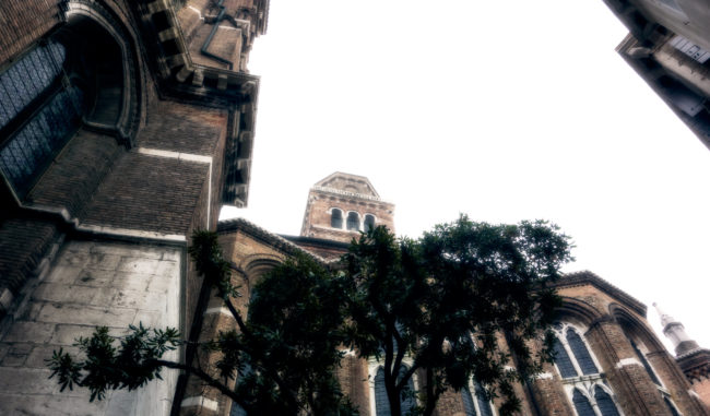 Sestière di Santa Croce, Italy - GPS 45.437788, 12.319620 - SONY DSC-RX100 + 28-100mm F1.8-4.9 -  - 1/50 - f/8.0 - ISO80