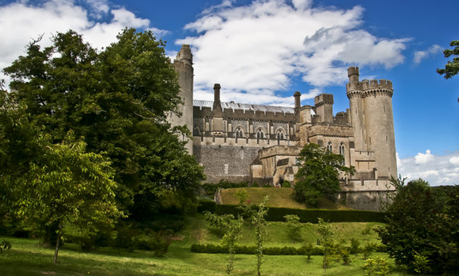 Arundel, United Kingdom - GPS 50.855928, -0.555580 - Canon EOS 20D + Canon EF-S 17-85mm f/4-5.6 IS USM -  - 0/1 - f/8.0 - ISO100