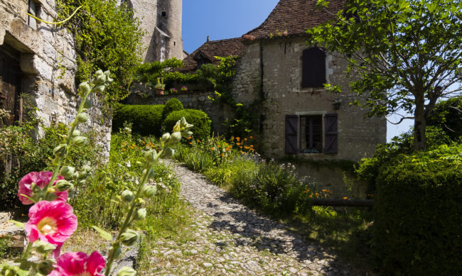 Gouaux-de-Larboust, France - GPS 44.464933, 1.668703 - Canon EOS 7D + Tokina AF 11-16mm f/2.8 AT-X Pro DX -  - 1/60 - f/8.0 - ISO100