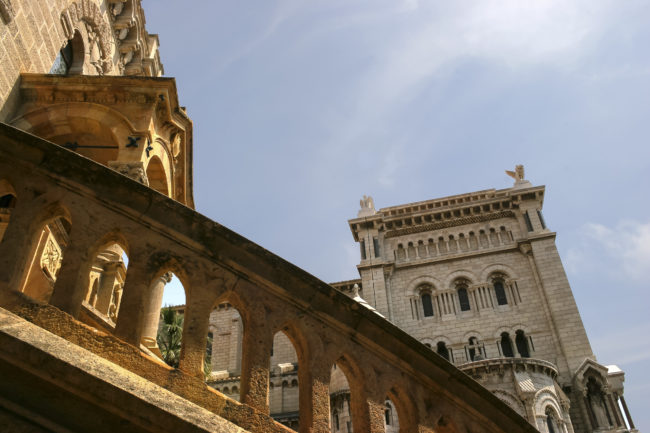 La Condamine, Monaco - GPS 43.731475, 7.419863 - Canon EOS 20D + Canon EF-S 17-85mm f/4-5.6 IS USM -  - 0/1 - f/8.0 - ISO100