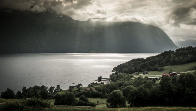 Eidsvåg, Norway - GPS 62.741120, 8.063955 - Panasonic GH4 + Panasonic Lumix G Vario 12-35mm/2,8 OIS - 42mm - 1/200 - f/8.0 - ISO100