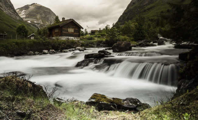 Bø, Norway - GPS 62.384487, 7.578088 - Panasonic GH4 + Panasonic Lumix G Vario 12-35mm/2,8 OIS - 24mm - 4/1 - f/22.0 - ISO100