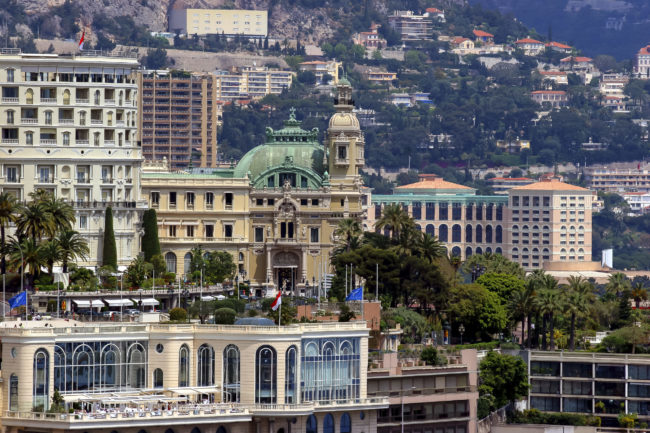 La Condamine, Monaco - GPS 43.731940, 7.425398 - Canon EOS 20D + Canon EF-S 17-85mm f/4-5.6 IS USM -  - 0/1 - f/8.0 - ISO100