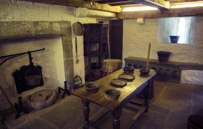 Cashel, Ireland - GPS 52.519988, -7.890598 - Panasonic Lumix GX8 + Panasonic Lumix G Vario 12-35mm/2,8 OIS - 24mm - 1/15 - f/2.8 - ISO1600