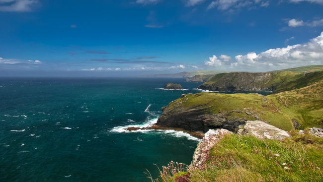 Tintagel, United Kingdom - GPS 50.668572, -4.758352 - Canon EOS 20D + Canon EF-S 17-85mm f/4-5.6 IS USM -  - 1/40 - f/7.1 - ISO100