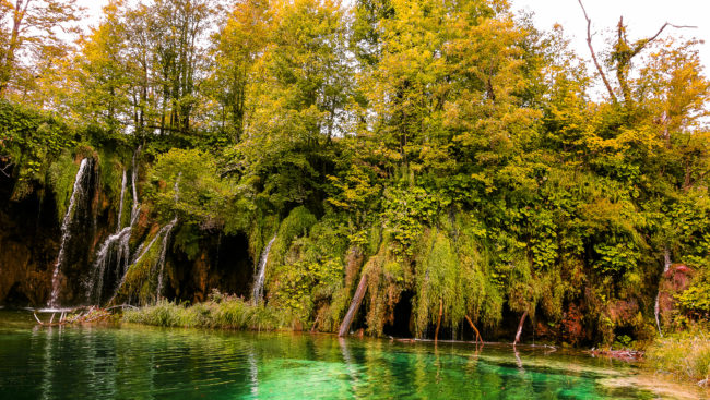 Jezerce, Croatia - GPS 44.876110, 15.609287 - SONY DSC-RX100 + 28-100mm F1.8-4.9 - 28mm - 1/100 - f/3.5 - ISO125