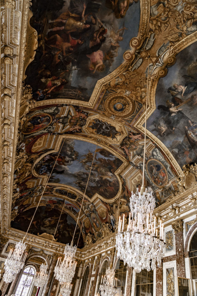 Versailles, France - GPS 48.804832, 2.120437 - Sony A7III + SONY FE 24-105mm, F4 G OSS - 24mm - 1/60 - f/4.0 - ISO2000