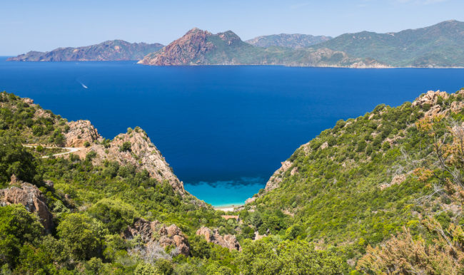 Vistale, France - GPS 42.247212, 8.627505 - Panasonic GH4 + Panasonic Lumix G Vario 12-35mm/2,8 OIS - 32mm - 1/80 - f/8.0 - ISO200