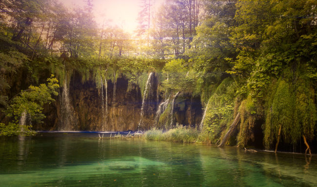 Plitvica Seen, Croatia - GPS 44.876110, 15.609287 - SONY DSC-RX100 + 28-100mm F1.8-4.9 - 28mm - 1/125 - f/3.5 - ISO125