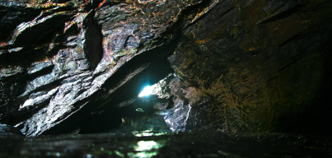 Tintagel, United Kingdom - GPS 50.669342, -4.757823 - Canon EOS 20D + Canon EF-S 17-85mm f/4-5.6 IS USM -  - 1/40 - f/7.1 - ISO100