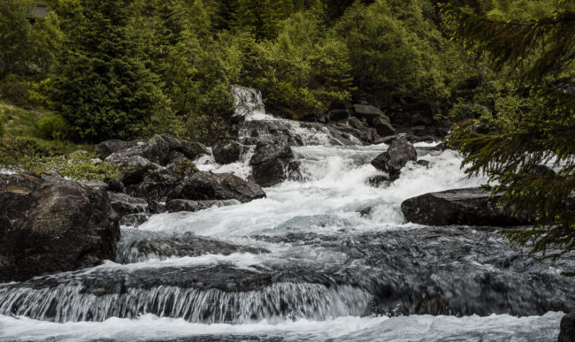 Bø, Norway - GPS 62.384487, 7.578088 - Panasonic GH4 + Panasonic Lumix G Vario 12-35mm/2,8 OIS - 70mm - 1/50 - f/8.0 - ISO100