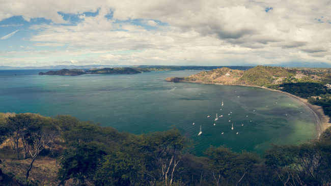 Cacique, Costa Rica - GPS 10.568612, -85.686945 - Panasonic Lumix DMC-GH5 + Panasonic Lumix G Vario 12-35mm/2,8 OIS - 24mm - 1/200 - f/5.6 - ISO100
