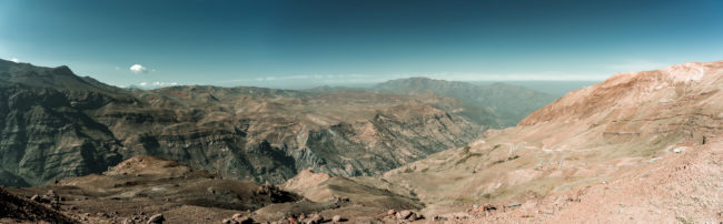 Valle Nevado, Chile - GPS -33.360278, -70.250000 - Sony A7III + SONY FE 24-105mm, F4 G OSS - 24mm - 1/80 - f/8.0 - ISO100