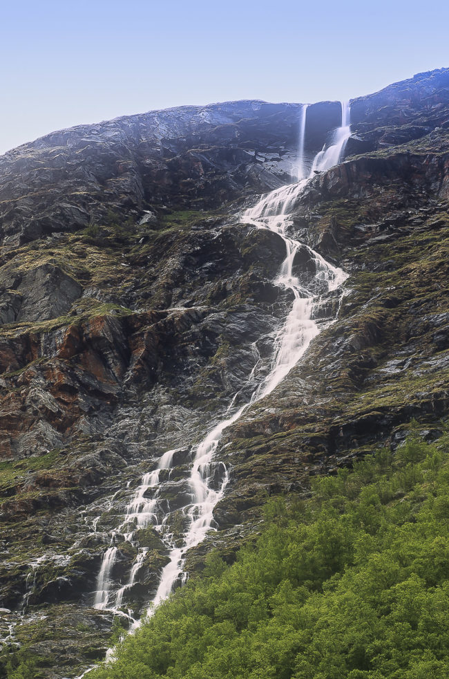 Briksdalsbre, Norway - GPS 61.664500, 6.845057 - Panasonic GH4 + Panasonic Lumix G X VARIO 35-100mm f/2.8 Power OIS -  - 1/100 - f/8.0 - ISO100