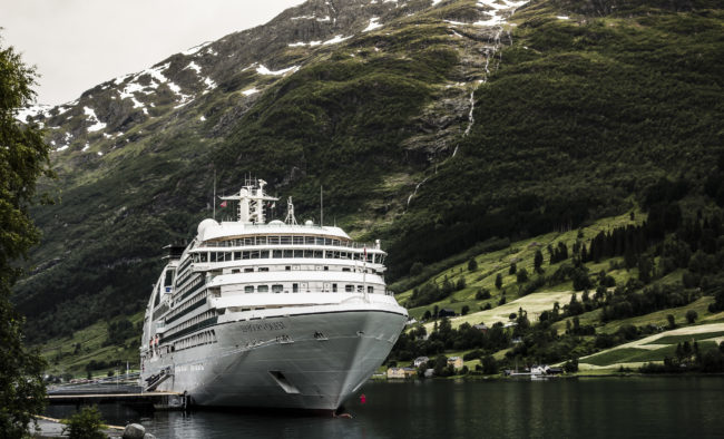 Stryn, Norway - GPS 61.902530, 6.717968 - SONY DSC-RX100 + 28-100mm F1.8-4.9 - 54mm - 1/320 - f/4.5 - ISO80