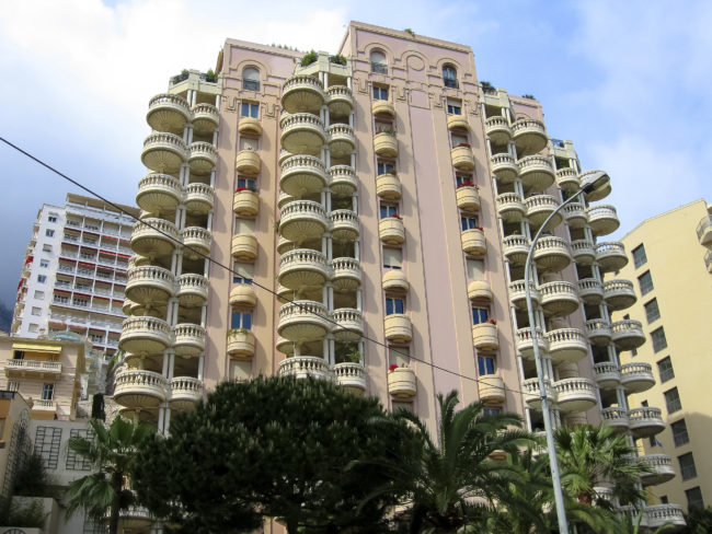 La Condamine, Monaco - GPS 43.735155, 7.425173 - Canon EOS 20D + Canon EF-S 17-85mm f/4-5.6 IS USM -  - 0/1 - f/8.0 - ISO100