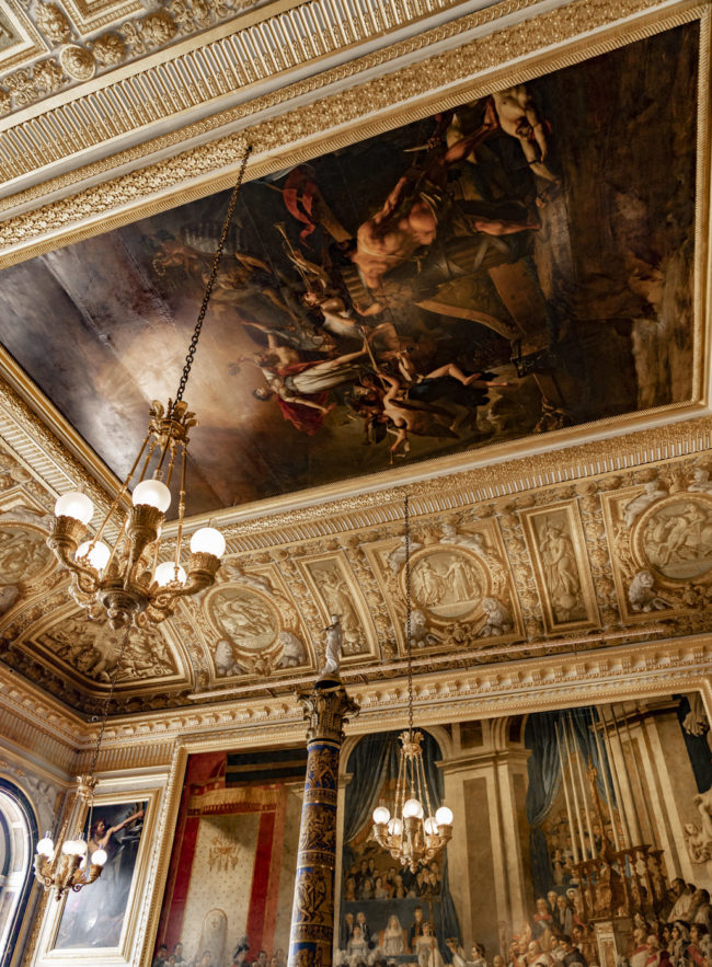 Versailles, France - GPS 48.804832, 2.120437 - Sony A7III + SONY FE 24-105mm, F4 G OSS - 24mm - 1/50 - f/4.0 - ISO2000