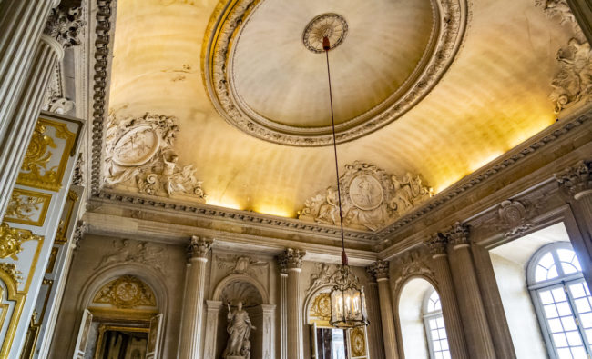 Versailles, France - GPS 48.804832, 2.120437 - Sony A7III + SONY FE 24-105mm, F4 G OSS - 24mm - 1/200 - f/4.0 - ISO8000