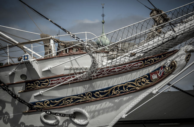Jellet Nord, Norway - GPS 60.397933, 5.320592 - Panasonic GH4 + Panasonic Lumix G X VARIO 35-100mm f/2.8 Power OIS - 160mm - 1/1600 - f/2.8 - ISO100