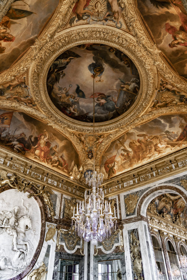 Versailles, France - GPS 48.804832, 2.120437 - Sony A7III + SONY FE 24-105mm, F4 G OSS - 24mm - 1/50 - f/4.0 - ISO2000