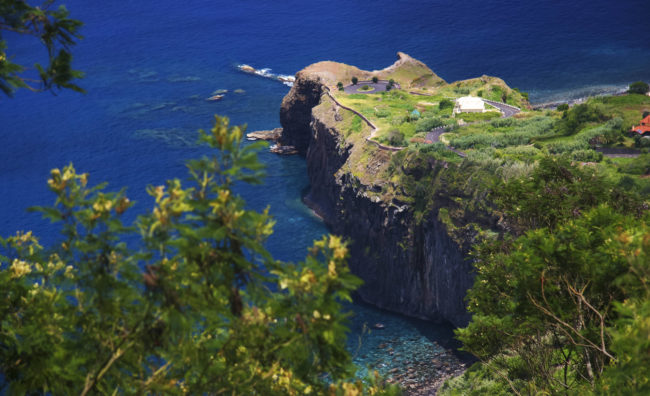 Eiras, Portugal - GPS 32.789953, -16.864405 - Canon EOS 7D + Canon EF-S 17-85mm f/4-5.6 IS USM -  - 0/1 - f/8.0 - ISO100