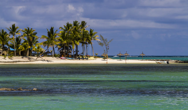 Poste Lafayette, Mauritius - GPS -20.141903, 57.743060 - Canon EOS 7D + Canon EF 70-200mm f/4 USM L IS -  - 1/250 - f/8.0 - ISO100