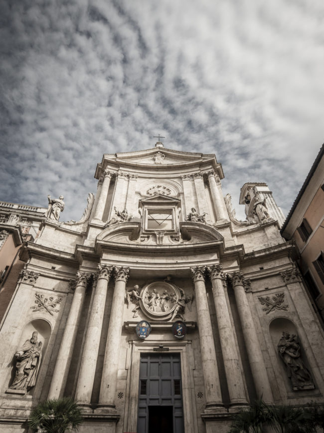 Centro Storico, Italy - GPS 41.898610, 12.481497 - Panasonic GH4 + Olympus M.Zuiko ED 9-18mm 4.0-5.6 - 18mm - 1/200 - f/8.0 - ISO200