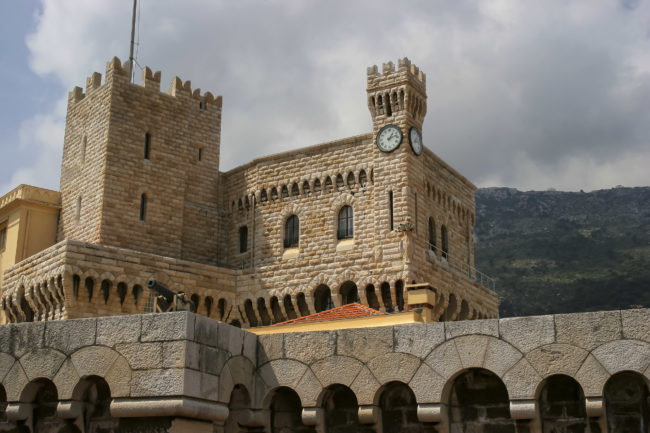 La Condamine, Monaco - GPS 43.731475, 7.419863 - Canon EOS 20D + Canon EF-S 17-85mm f/4-5.6 IS USM -  - 0/1 - f/8.0 - ISO100