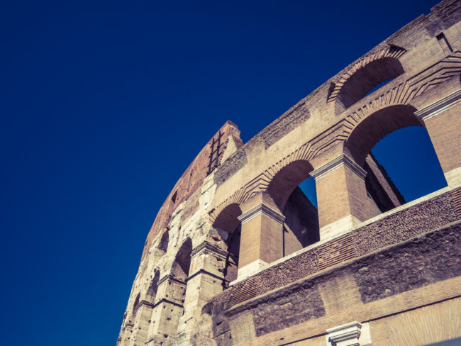 Campitelli, Italy - GPS 41.889660, 12.491672 - Panasonic GH4 + Olympus M.Zuiko ED 9-18mm 4.0-5.6 - 28mm - 1/250 - f/8.0 - ISO200