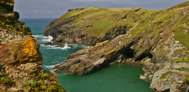 Tintagel, United Kingdom - GPS 50.668815, -4.757898 - Canon EOS 20D + Canon EF-S 17-85mm f/4-5.6 IS USM -  - 1/40 - f/7.1 - ISO100