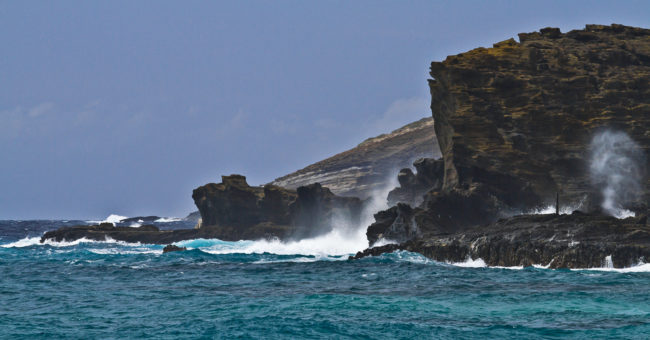 Hawaii Kai, Hawaii - GPS 21.285703, -157.672910 - Canon EOS 7D + Canon EF 70-200mm f/4 USM L IS -  - 1/640 - f/8.0 - ISO100