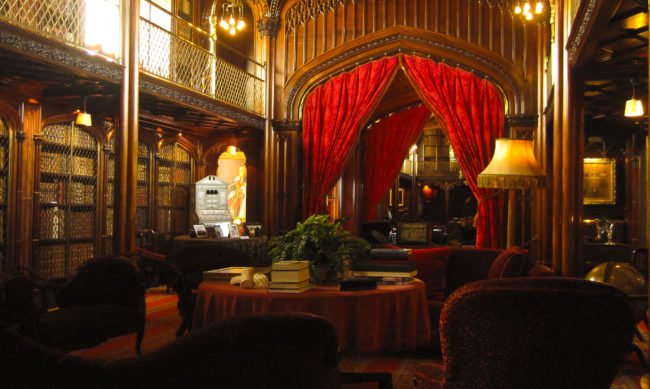 Arundel, United Kingdom - GPS 50.855757, -0.553432 - Canon EOS 20D + Canon EF-S 17-85mm f/4-5.6 IS USM -  - 0/1 - f/8.0 - ISO100