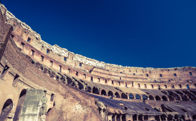 Campitelli, Italy - GPS 41.890442, 12.491555 - Panasonic GH4 + Olympus M.Zuiko ED 9-18mm 4.0-5.6 - 20mm - 1/160 - f/8.0 - ISO200