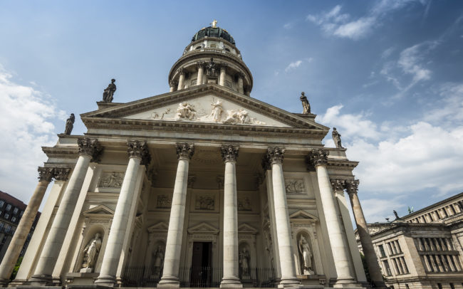 Berlin-Friedrichstadt, Germany - GPS 52.514077, 13.392512 - Panasonic GH4 + Olympus M.Zuiko ED 9-18mm 4.0-5.6 - 18mm - 1/250 - f/8.0 - ISO200