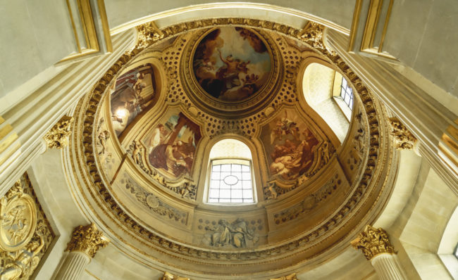 Invalides, France - GPS 48.855023, 2.312483 - Sony A7III + SONY FE 24-105mm, F4 G OSS - 24mm - 1/50 - f/4.0 - ISO2000