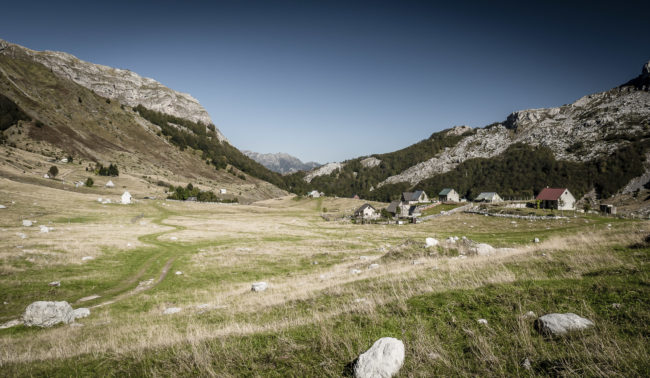 Prosica, Montenegro - GPS 42.569323, 19.593142 - Panasonic GH4 + Panasonic Lumix G Vario 12-35mm/2,8 OIS - 24mm - 1/200 - f/8.0 - ISO200