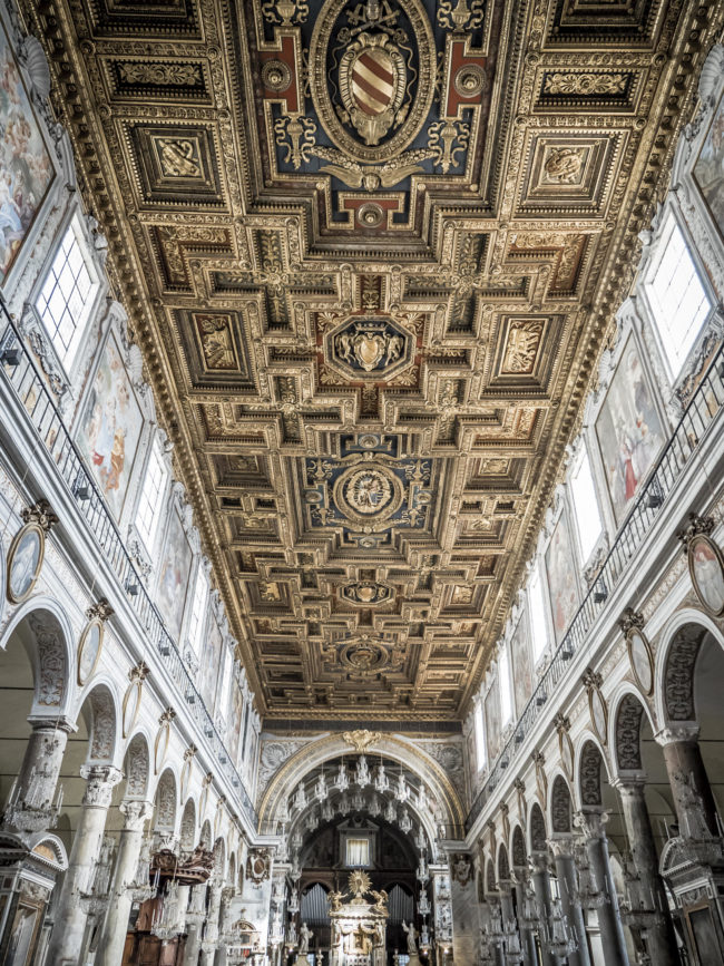 Roma Pallatina, Italy - GPS 41.893917, 12.482700 - Panasonic GH4 + Panasonic Lumix G Vario 12-35mm/2,8 OIS - 24mm - 1/50 - f/2.8 - ISO1600