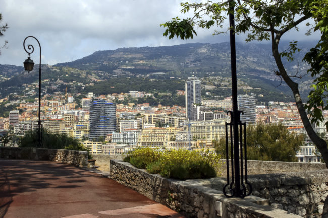La Condamine, Monaco - GPS 43.735155, 7.425173 - Canon EOS 20D + Canon EF-S 17-85mm f/4-5.6 IS USM -  - 0/1 - f/8.0 - ISO100