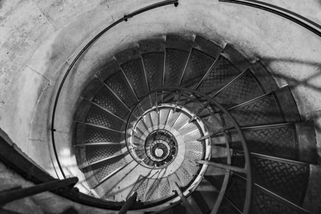 Paris 01 Ancien - Quartier Champ, France - GPS 48.873568, 2.295063 - Sony A7III + SONY FE 24-105mm, F4 G OSS - 24mm - 1/20 - f/4.0 - ISO8000