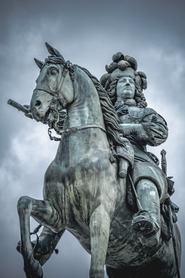 Château de Versailles, Statue Of Louis XIV, France - GPS 48.803320, 2.126095 - Sony A7III + SONY FE 24-105mm, F4 G OSS - 105mm - 1/1000 - f/4.0 - ISO500
