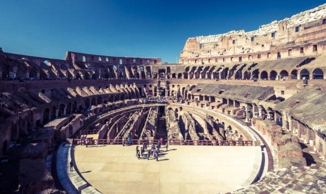 Campitelli, Italy - GPS 41.890328, 12.491857 - Panasonic GH4 + Olympus M.Zuiko ED 9-18mm 4.0-5.6 - 18mm - 1/125 - f/8.0 - ISO200
