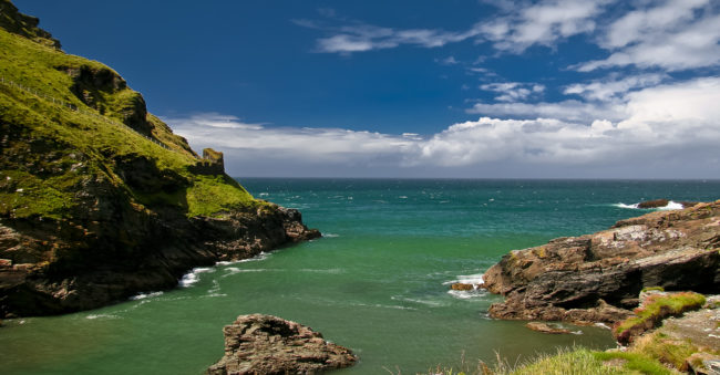 Tintagel, United Kingdom - GPS 50.667995, -4.758930 - Canon EOS 20D + Canon EF-S 17-85mm f/4-5.6 IS USM -  - 1/40 - f/7.1 - ISO100