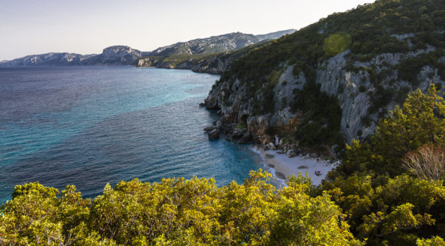 Cala Gonone, Italy - GPS 40.256817, 9.625735 - Canon EOS 7D + Tokina AF 11-16mm f/2.8 AT-X Pro DX -  - 1/40 - f/8.0 - ISO100