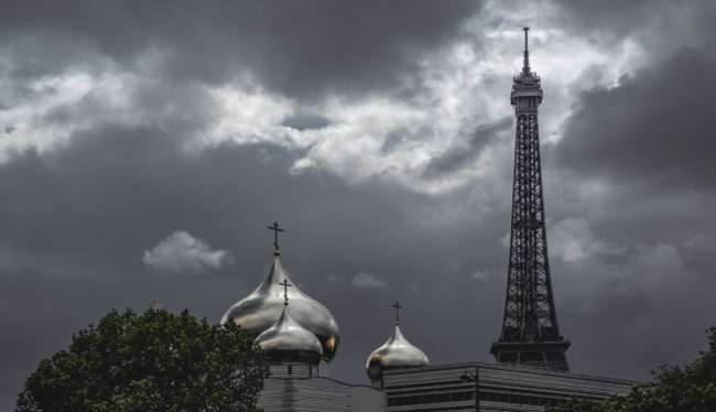 Cathédrale de la Sainte-Trinit, France - GPS 48.862673, 2.302582 - Sony A7III + SONY FE 24-105mm, F4 G OSS - 62mm - 1/640 - f/7.1 - ISO125