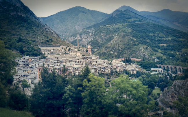 Tende, France - GPS 44.080438, 7.593628 - Panasonic GH4 + Panasonic Lumix G Vario 12-35mm/2,8 OIS - 40mm - 1/50 - f/8.0 - ISO200