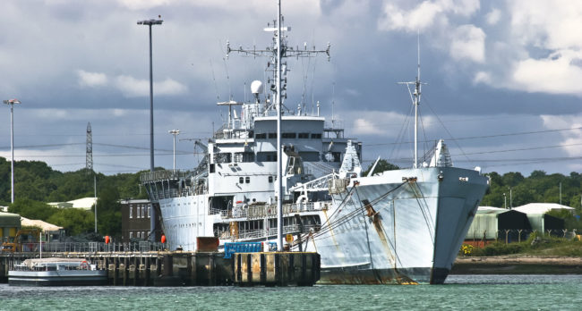 Old Portsmouth, United Kingdom - GPS 50.781348, -1.094995 - Canon EOS 20D + Canon EF-S 17-85mm f/4-5.6 IS USM -  - 0/1 - f/8.0 - ISO100